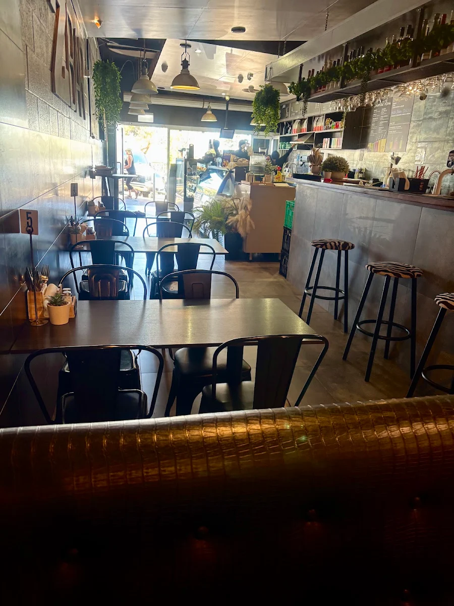 Vibe, Zbar & Restaurant Collaroy Plateau