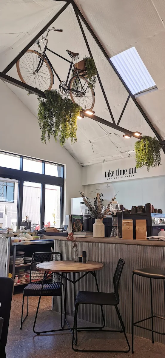 Vibe, West End Cafe