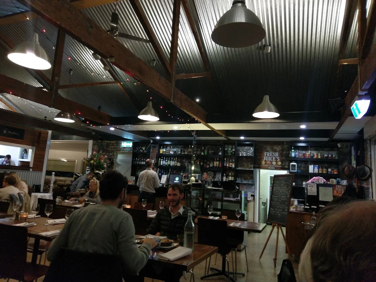 Vibe, Houdinis Cafe e Cucina