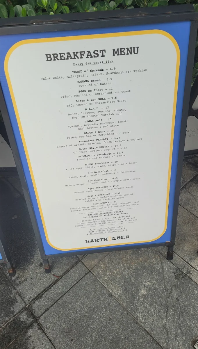 Menu, Earth 'n' Sea Pizza