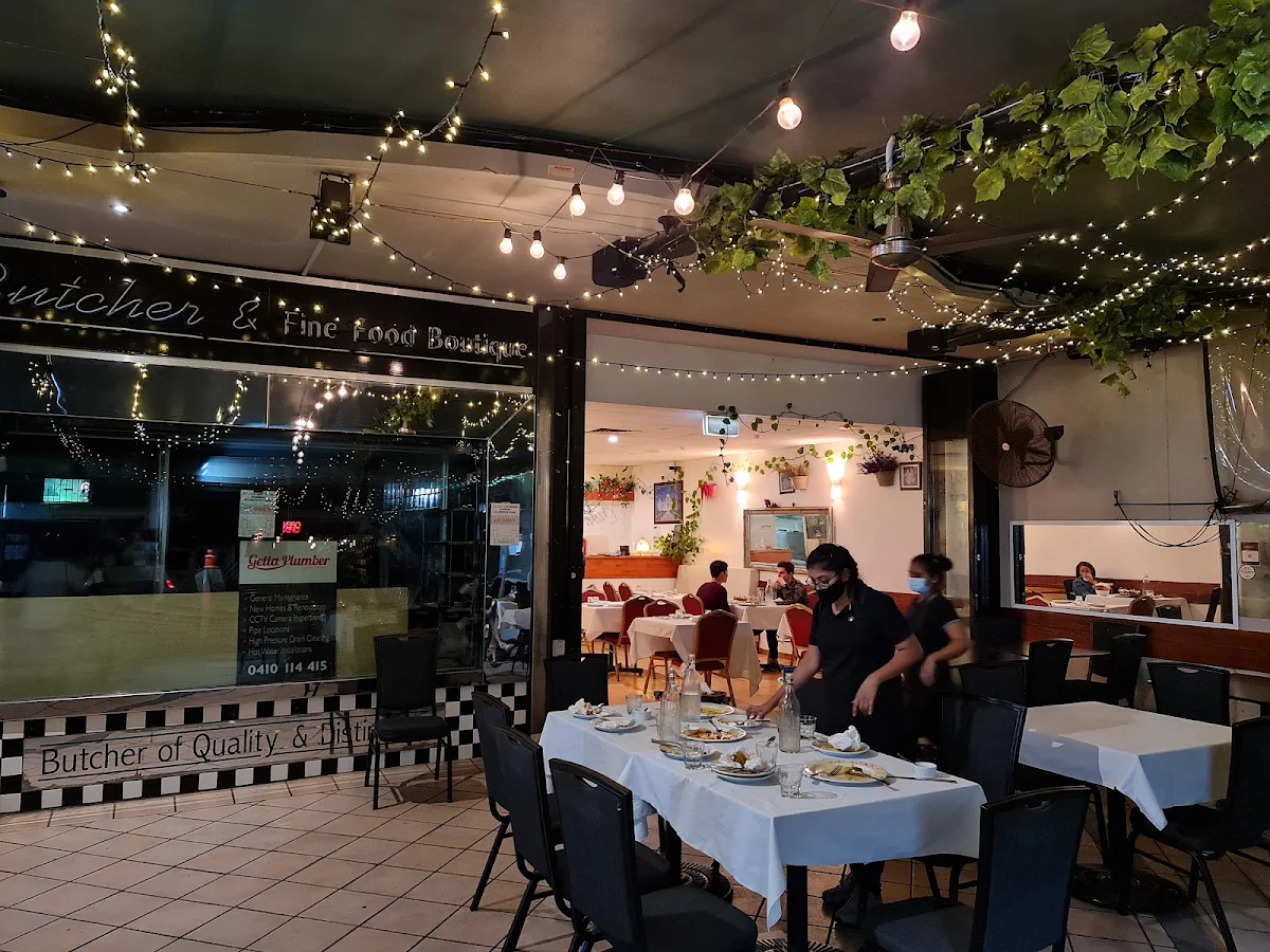 Vibe, Halims Indian Taj Restaurant