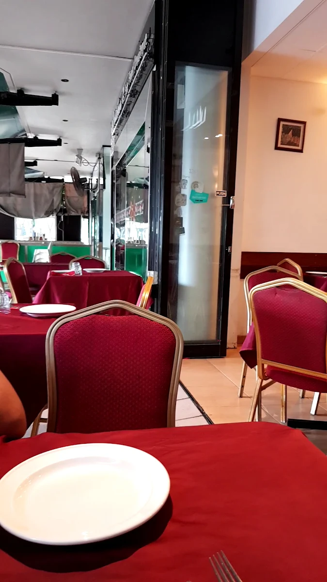 Vibe, Halims Indian Taj Restaurant