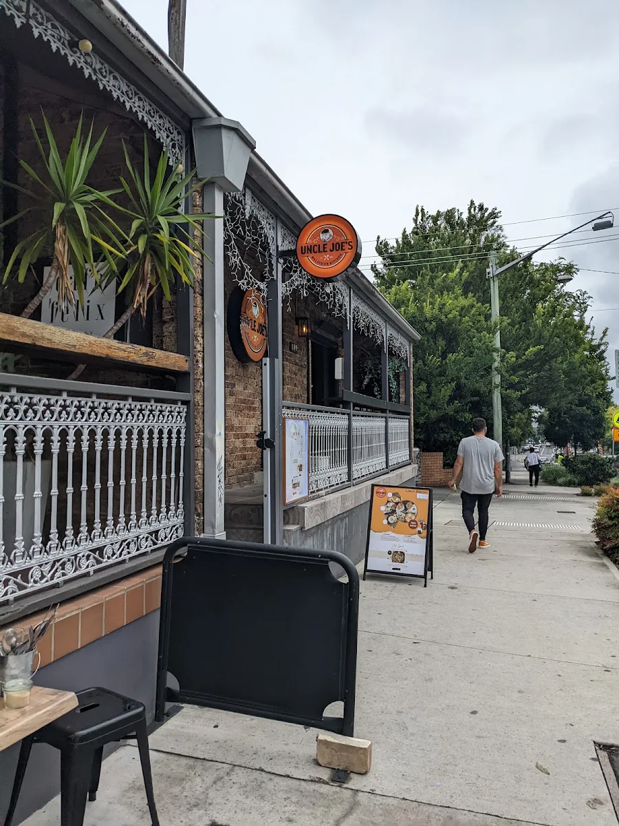 Vibe, Uncle Joe's Malaysian Kitchen