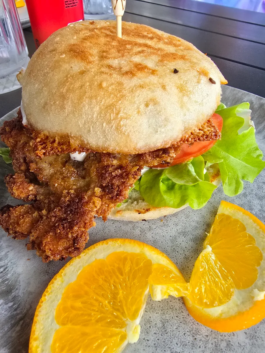 Food & drink, Lake Barrine Teahouse