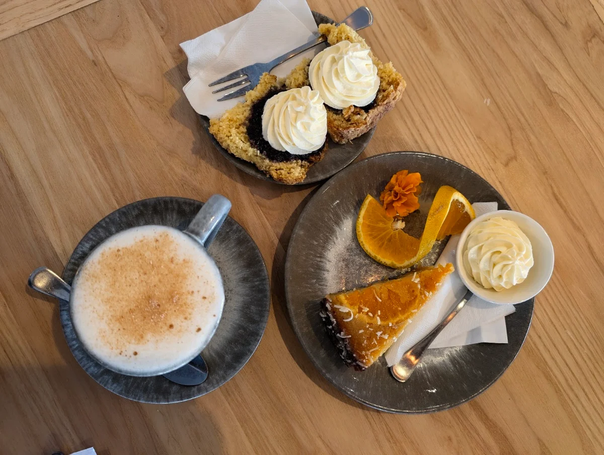 Food & drink, Lake Barrine Teahouse