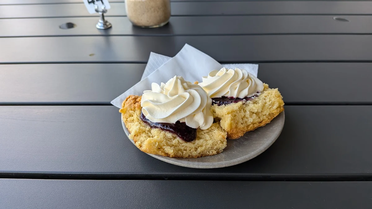 Food & drink, Lake Barrine Teahouse