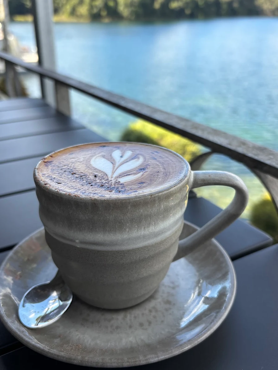 Food & drink, Lake Barrine Teahouse