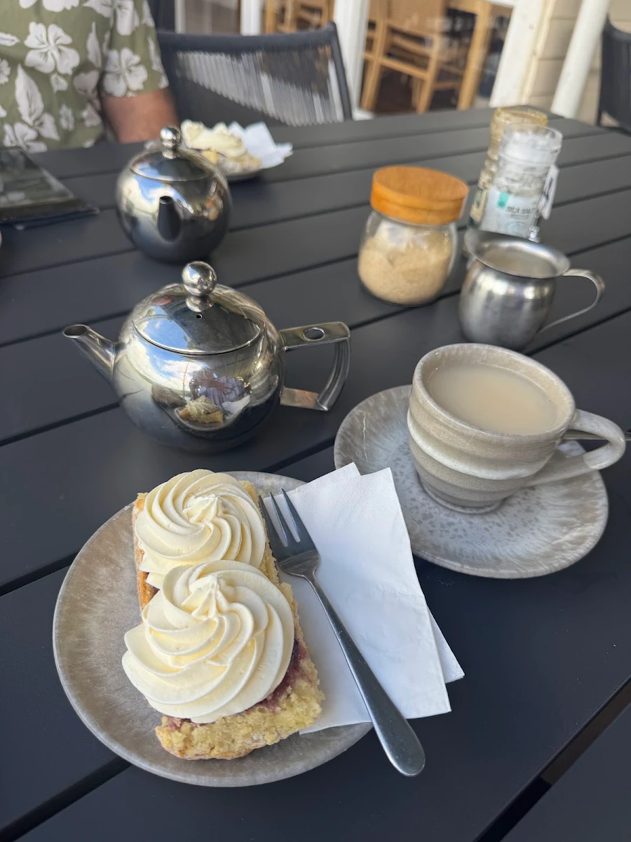 Food & drink, Lake Barrine Teahouse