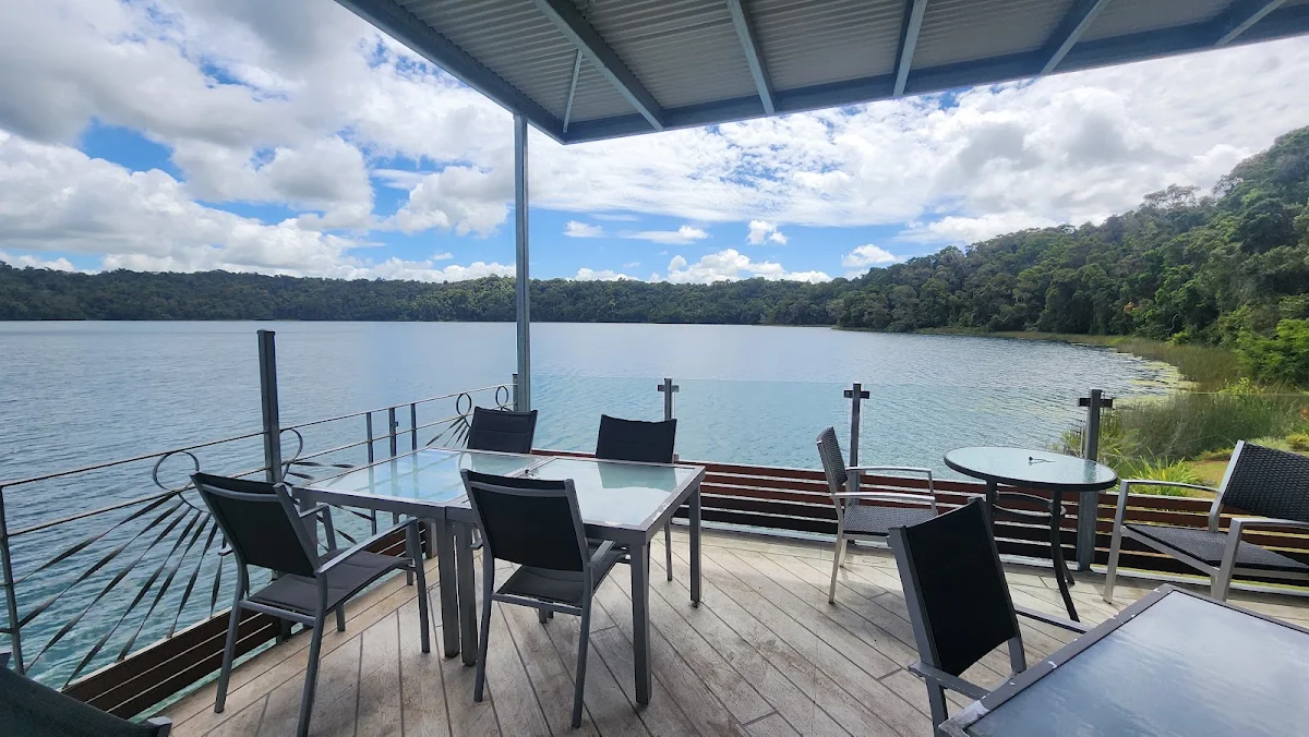 Vibe, Lake Barrine Teahouse