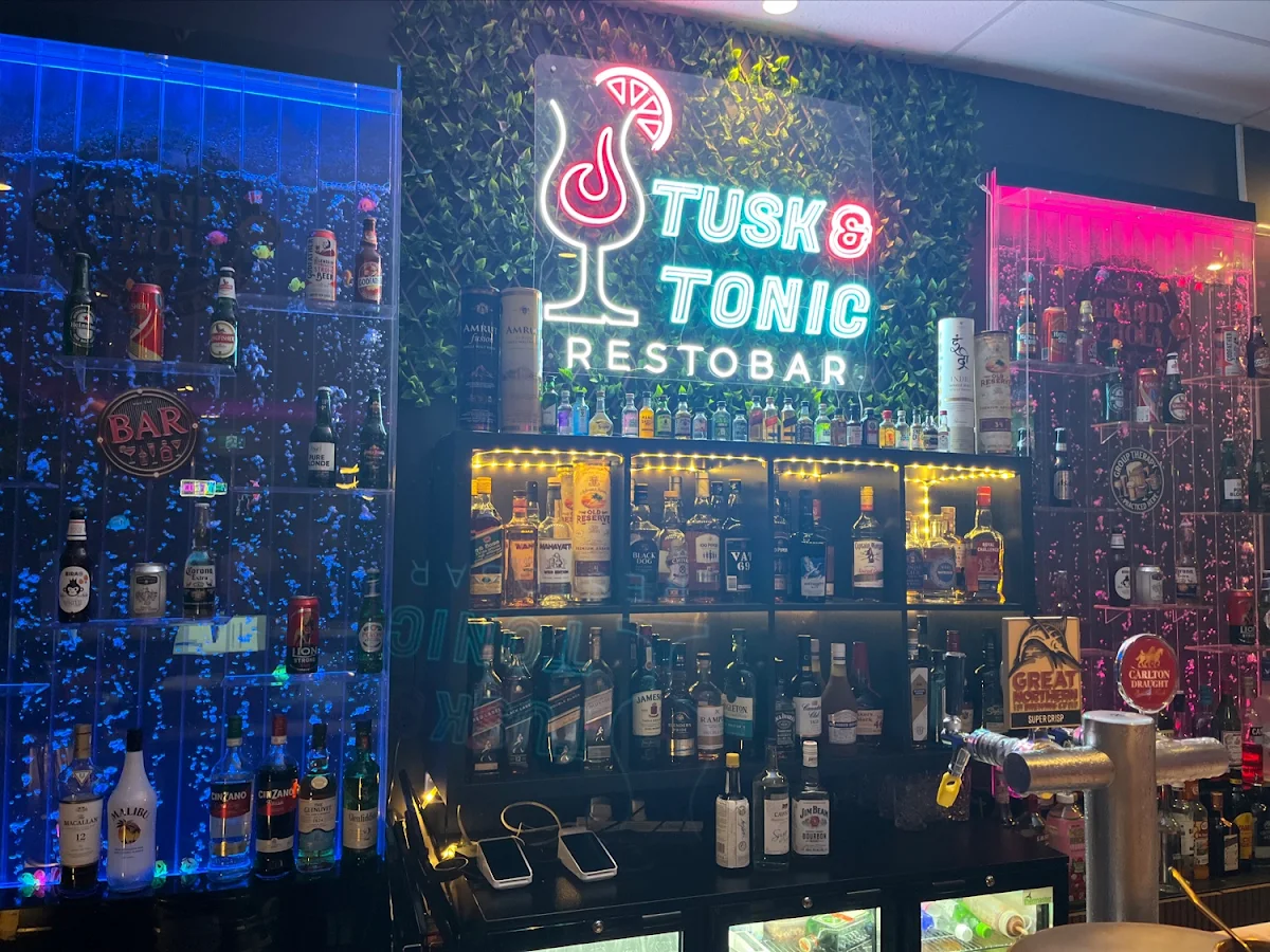Vibe, Tusk & Tonic Restobar