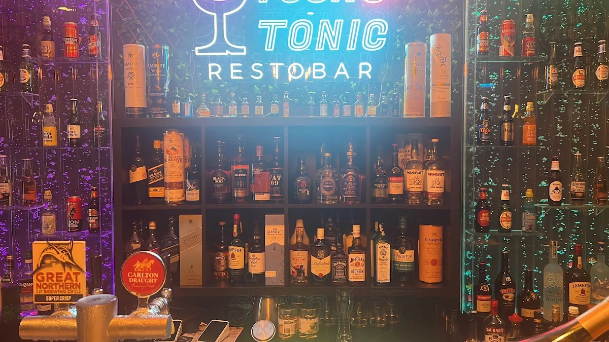 Vibe, Tusk & Tonic Restobar