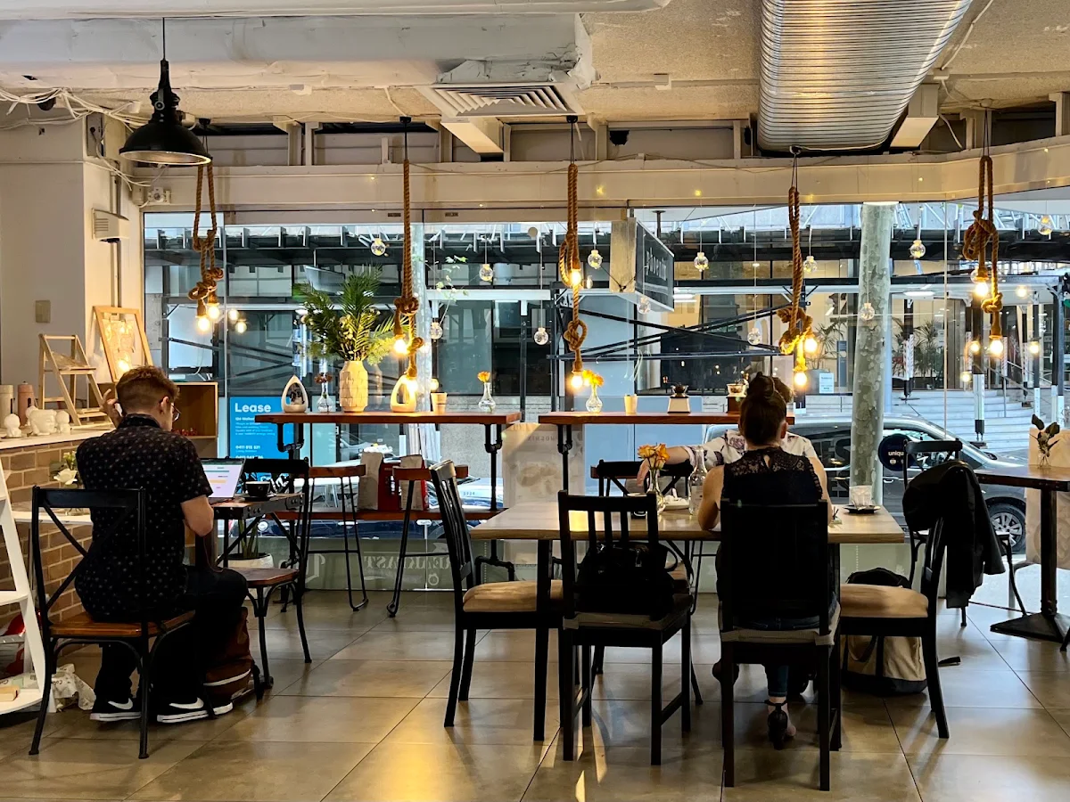 Vibe, 3NF Coffee