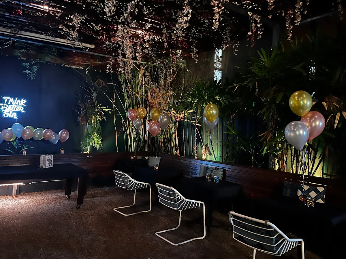 Vibe, Covent Garden - Gin Bar & Restaurant