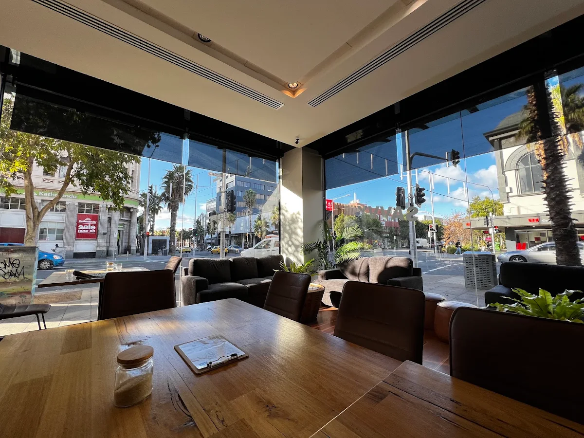 Vibe, Cafe Savvy