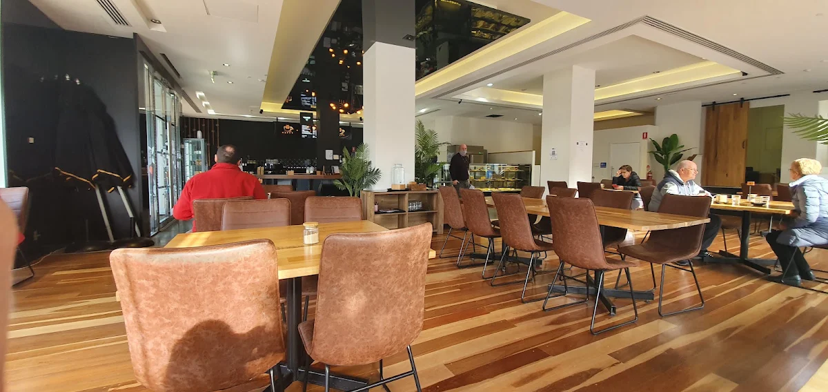 Vibe, Cafe Savvy