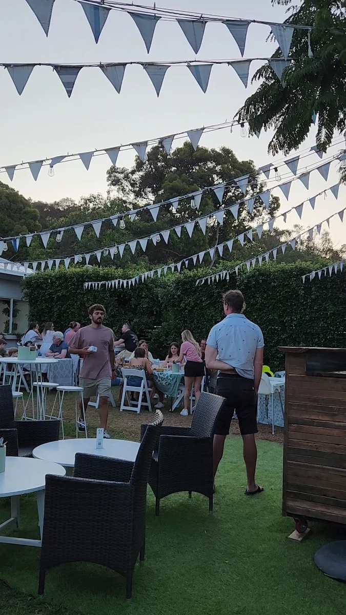 Vibe, Oasis on Straddie - Cocktail bar, Traditional Mexican and Wood-fired Pizza