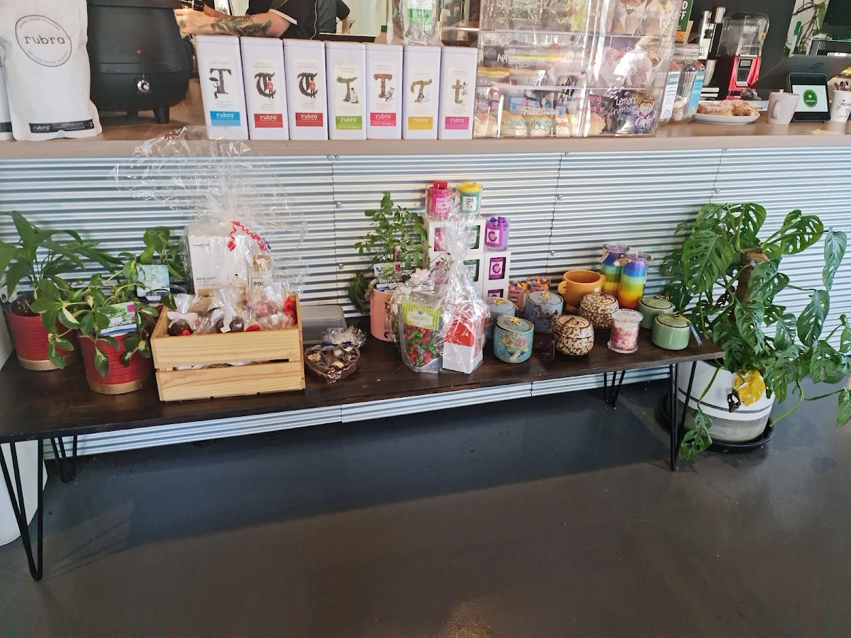 Vibe, That Plant Cafe