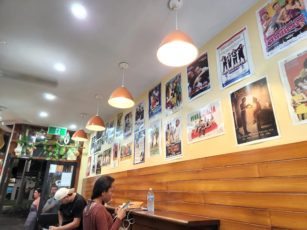 Vibe, Vitalia's Panini & Focacce