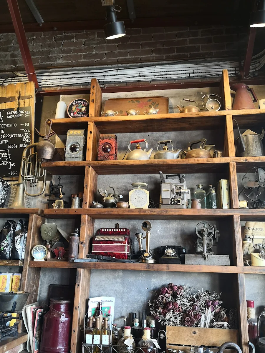 Vibe, Cafe Once Upon a Time