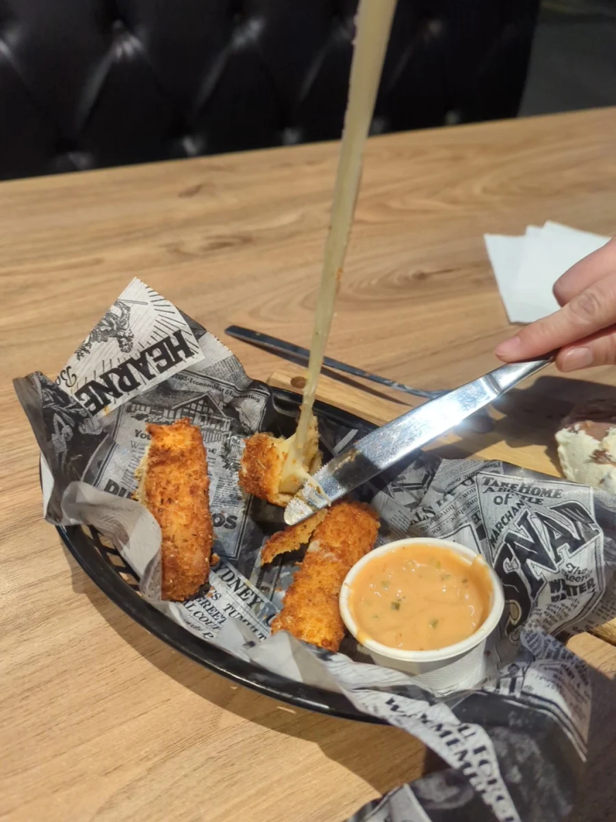 Food & drink, Flames Burgers & Grill (Roselea Shopping Centre)