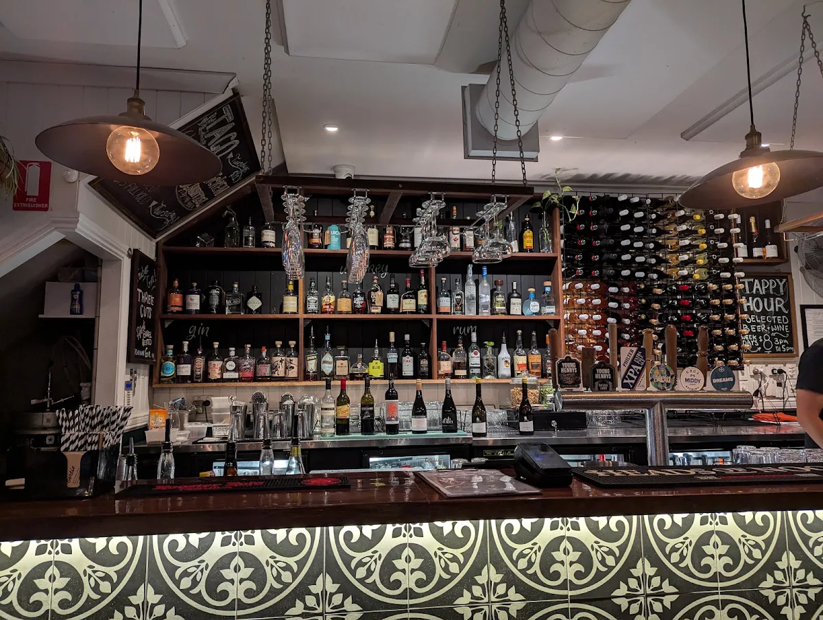 Vibe, Oxford Tap House