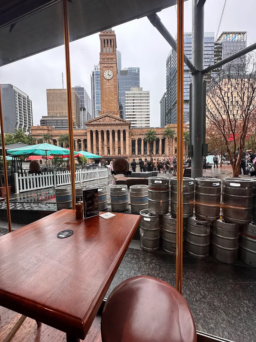 Vibe, Pig 'N' Whistle King George Square