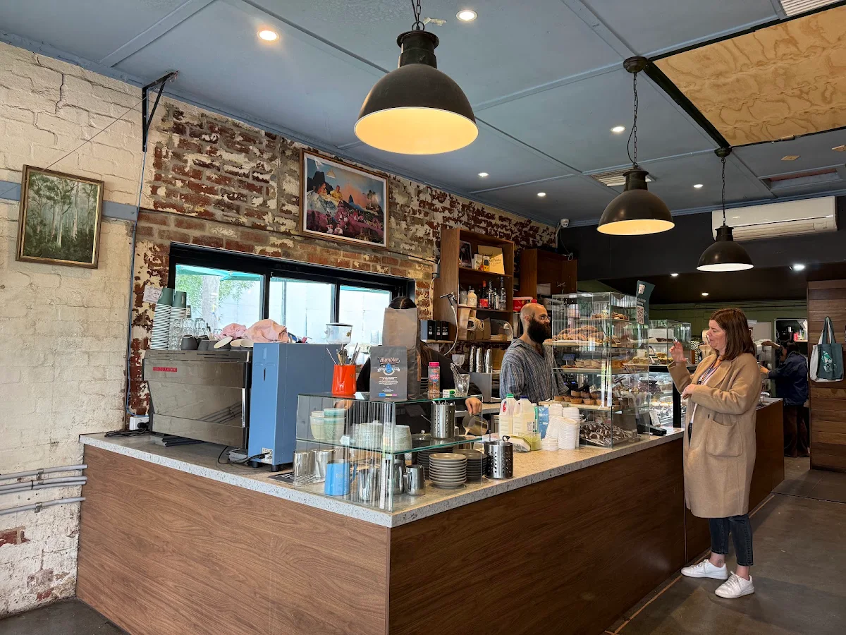 Vibe, Cafe Zen Den