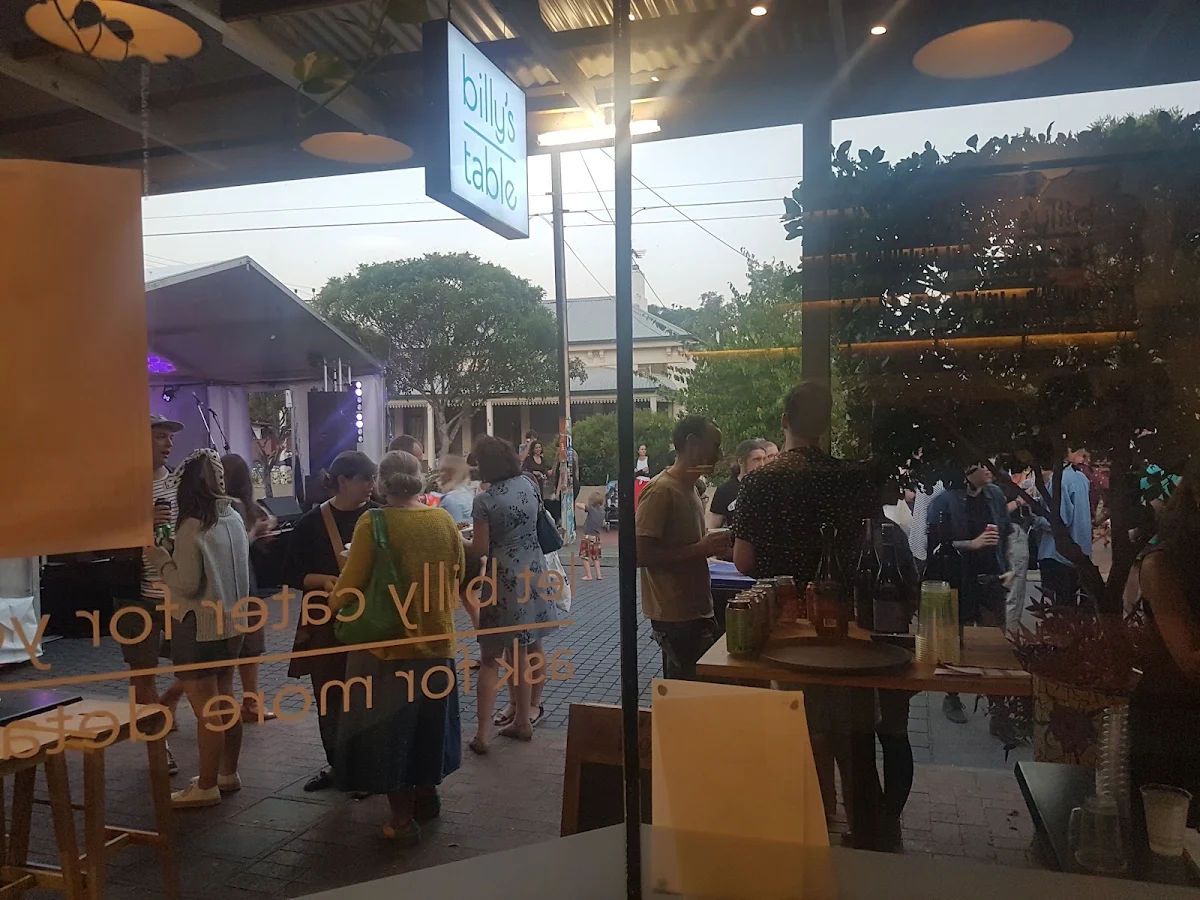 Vibe, Billy's Pizza & Pasta Bar