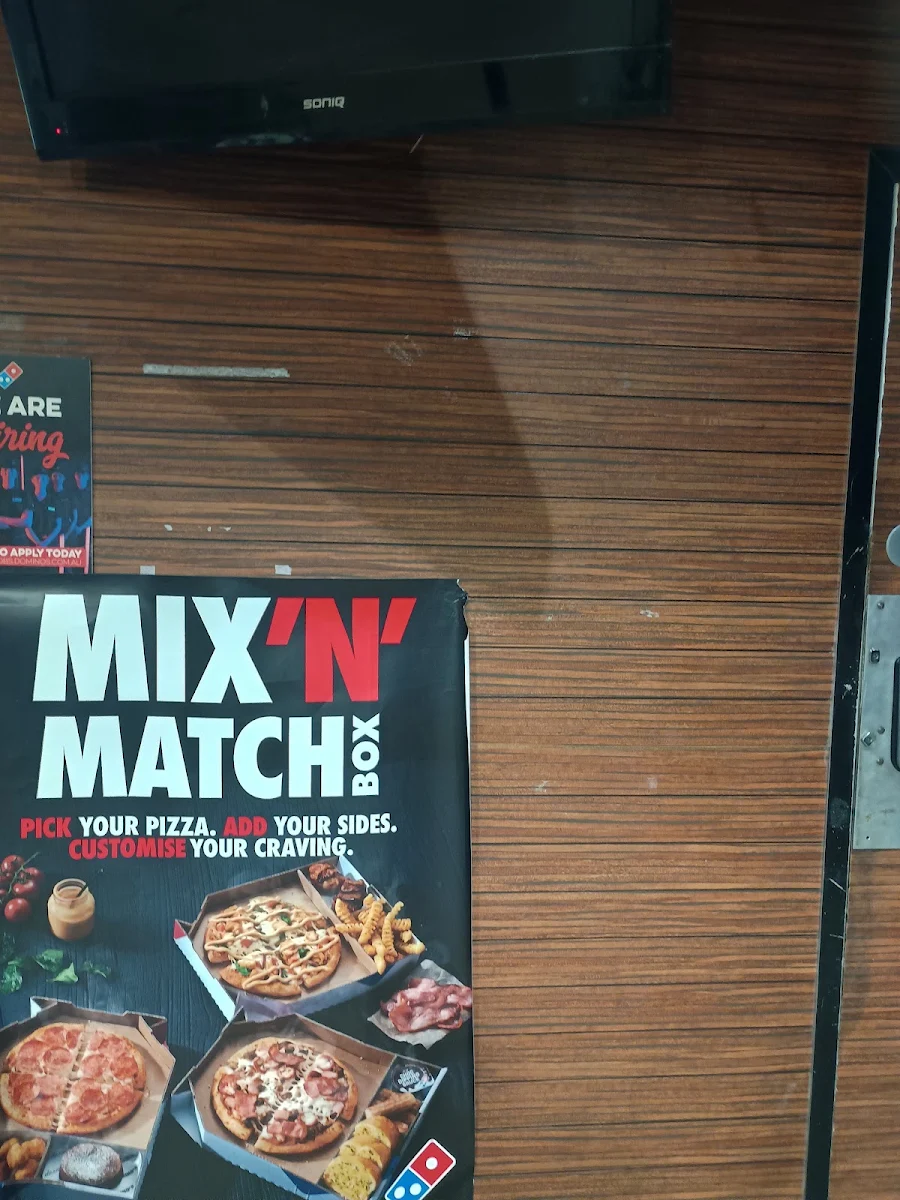 Menu, Domino's Pizza Hollywood Plaza