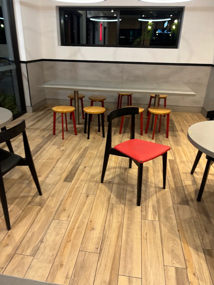Vibe, KFC Mt Gravatt