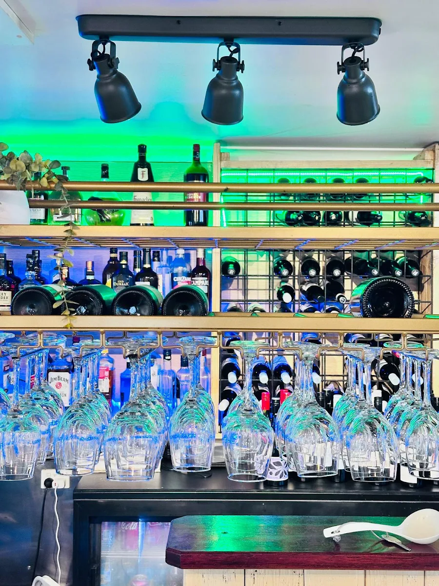Vibe, SAFFRON–Modern Australian Restaurant
