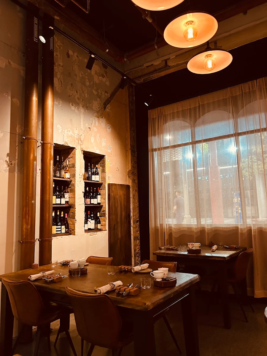 Vibe, Perspective Dining (Eucalyptus Room)