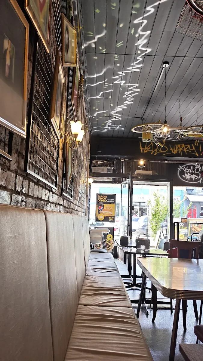 Vibe, Hello Harry The Burger Joint (Fitzroy)