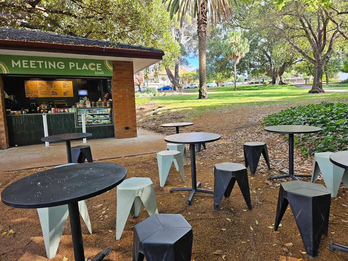 Vibe, Meeting Place Kiosk - Hyde Park