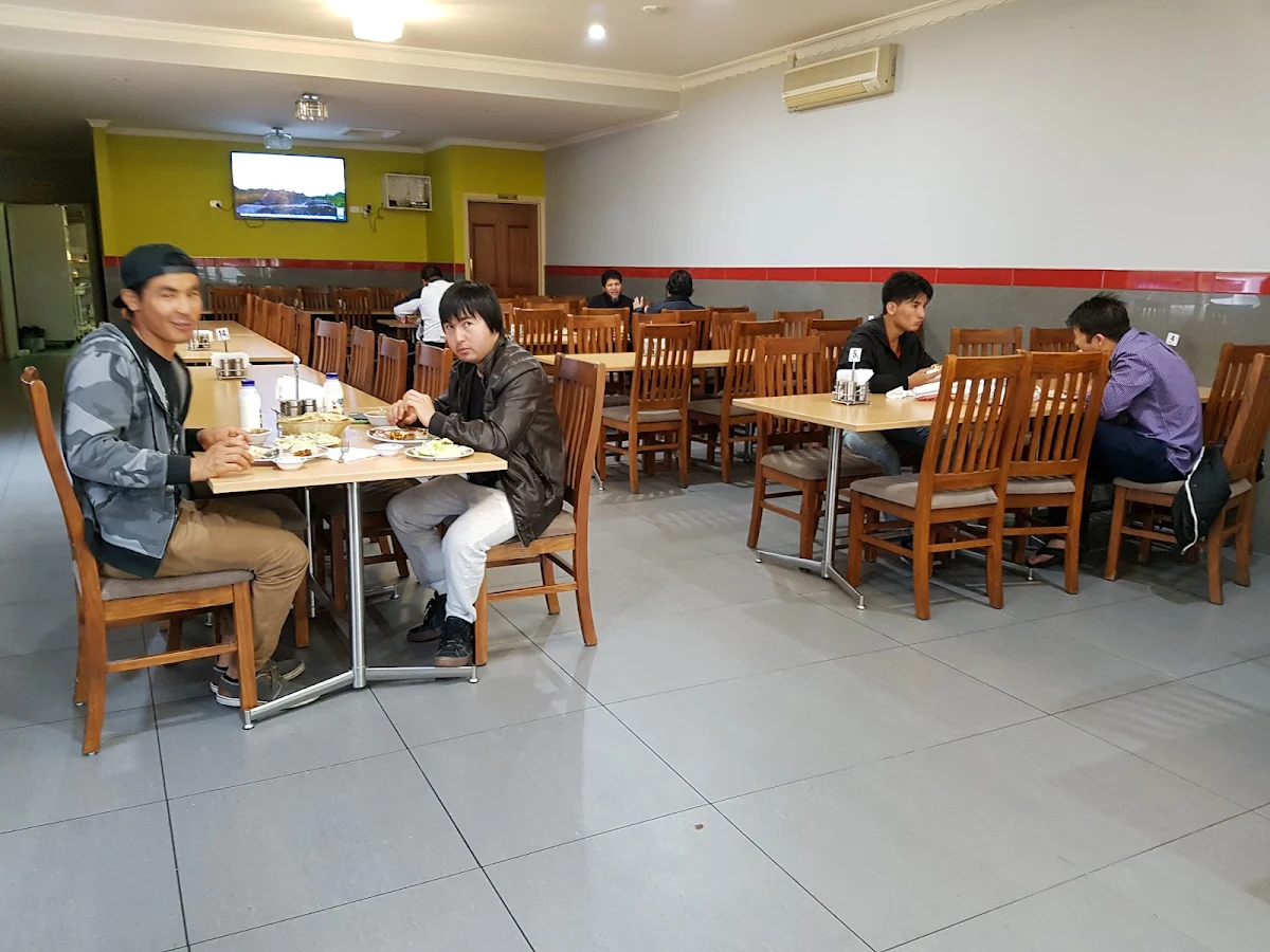 Vibe, Shams Restaurant