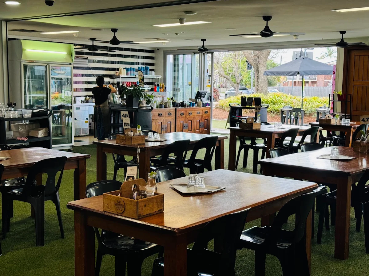 Vibe, MK Bower cafe