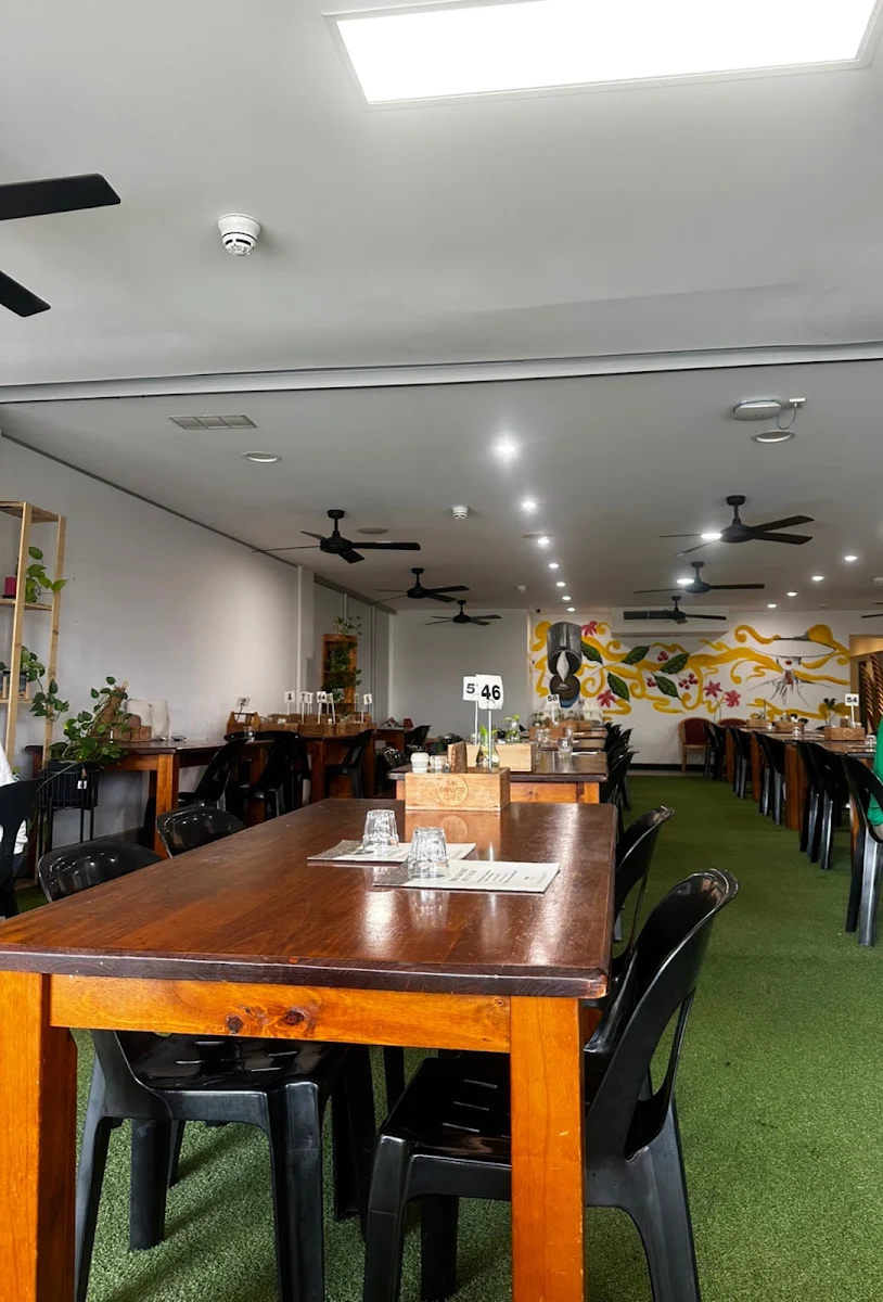 Vibe, MK Bower cafe