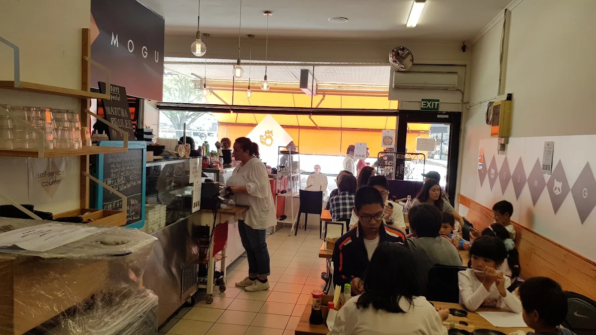 Vibe, Mogu Mogu Japanese Cuisine