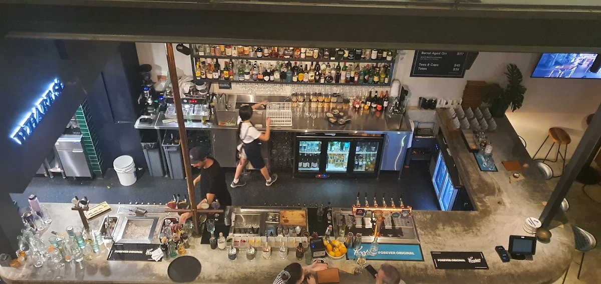 Vibe, Wharf St. Distillery Restaurant