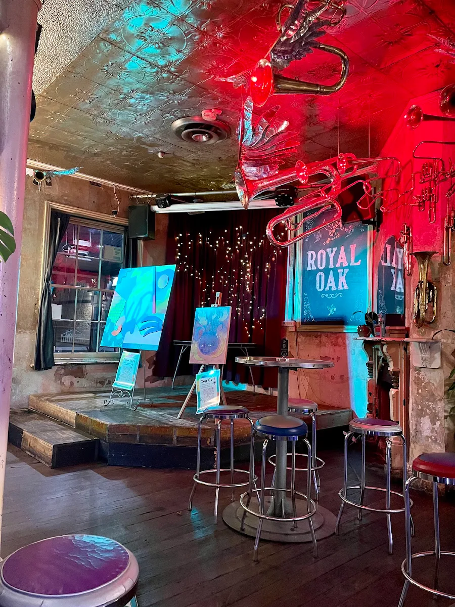 Vibe, Royal Oak