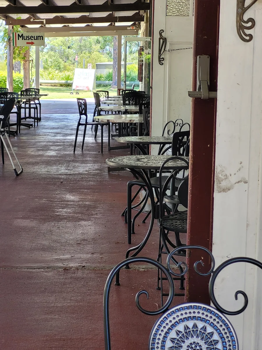 Vibe, New Italy Cafe