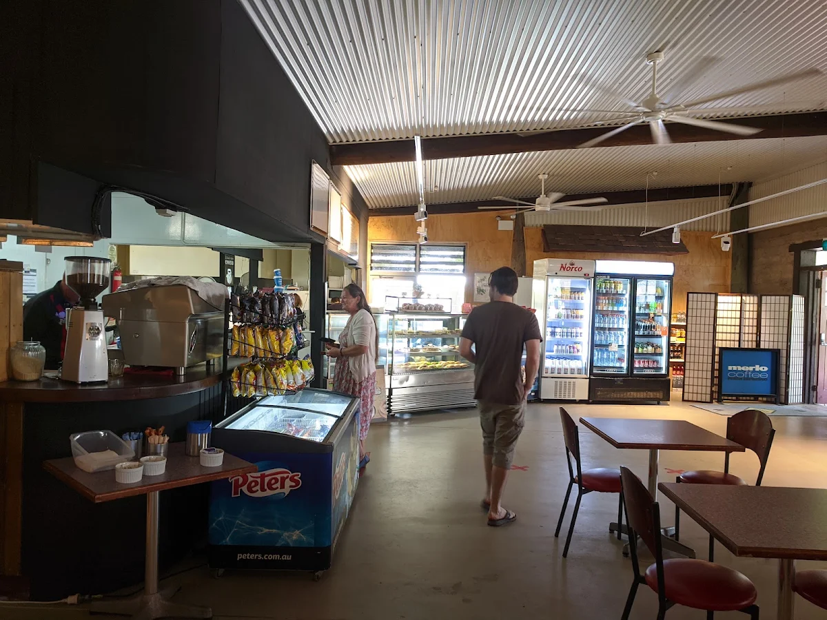 Vibe, New Italy Cafe