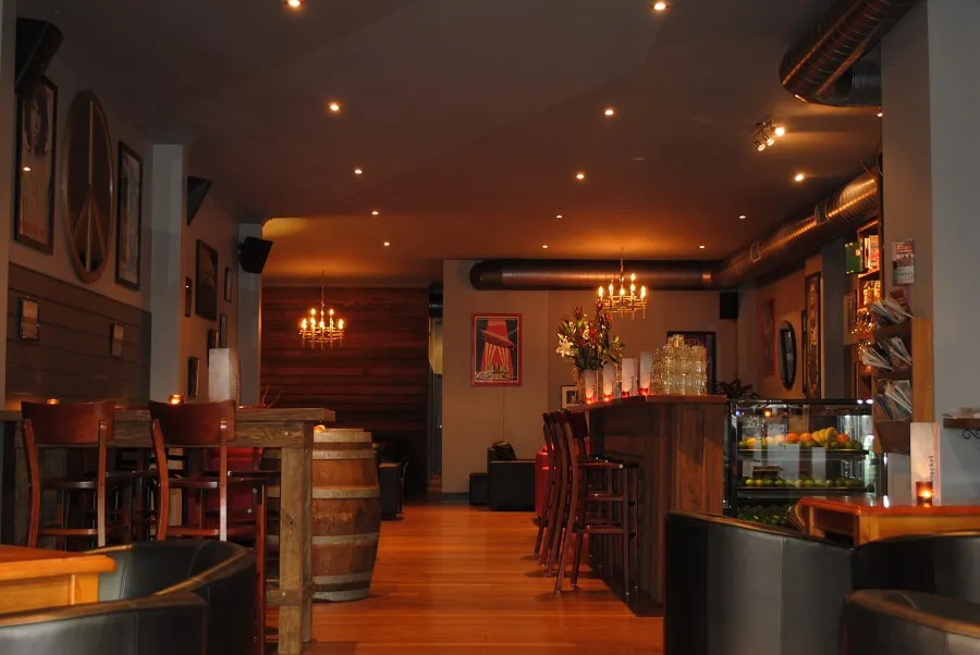 Vibe, Bottlerocket Bar & Cafe
