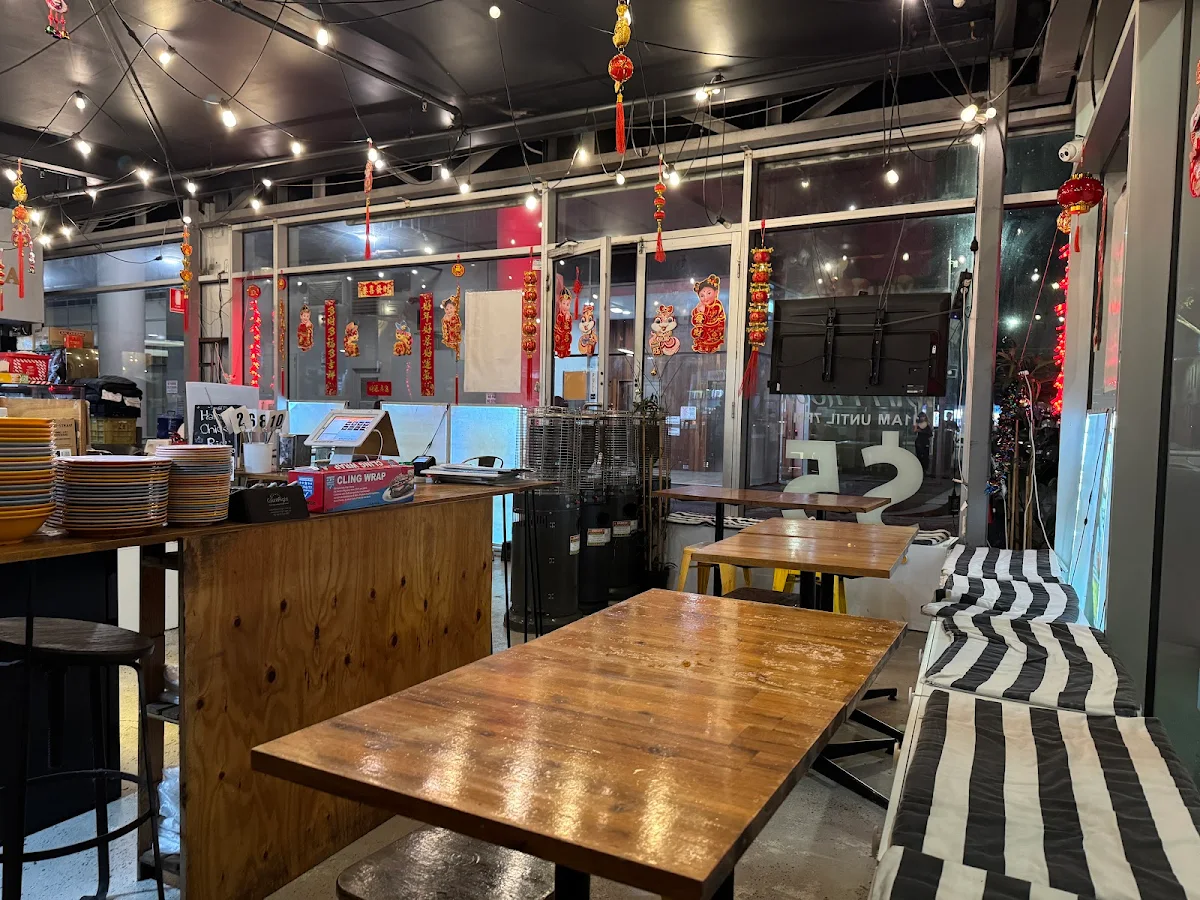 Vibe, Food Hall