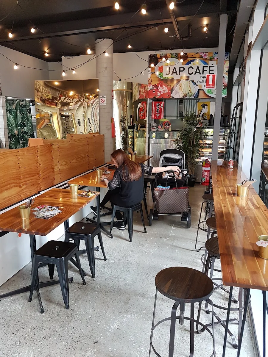 Vibe, Food Hall