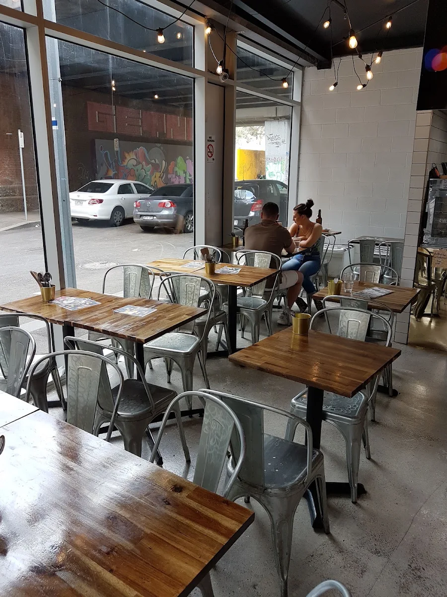 Vibe, Food Hall
