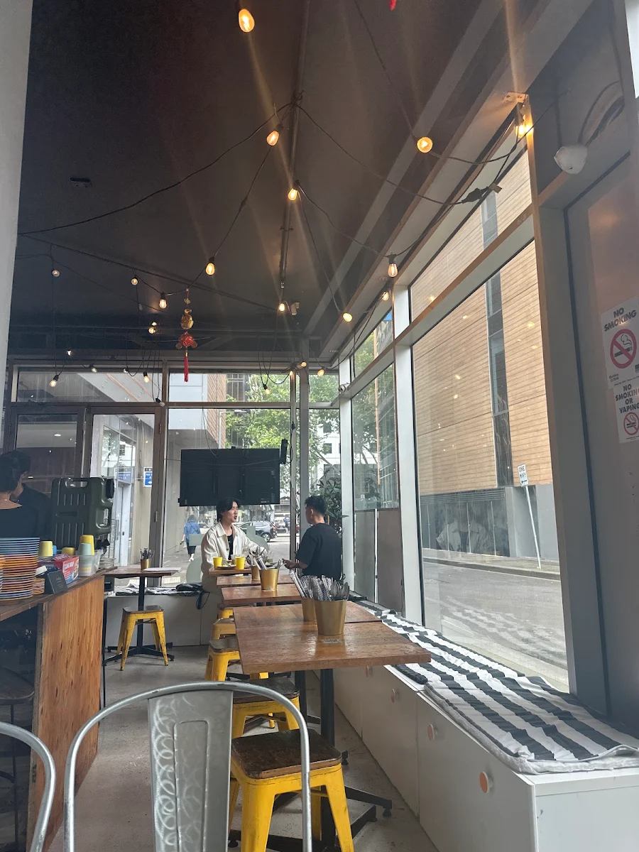 Vibe, Food Hall