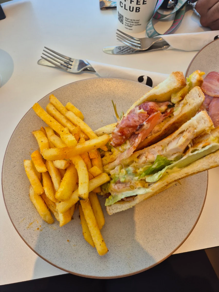 Food & drink, The Coffee Club Café