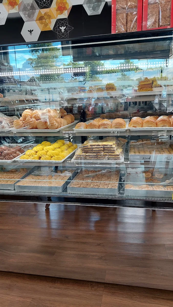 Vibe, Luca Cafe & Grocery
