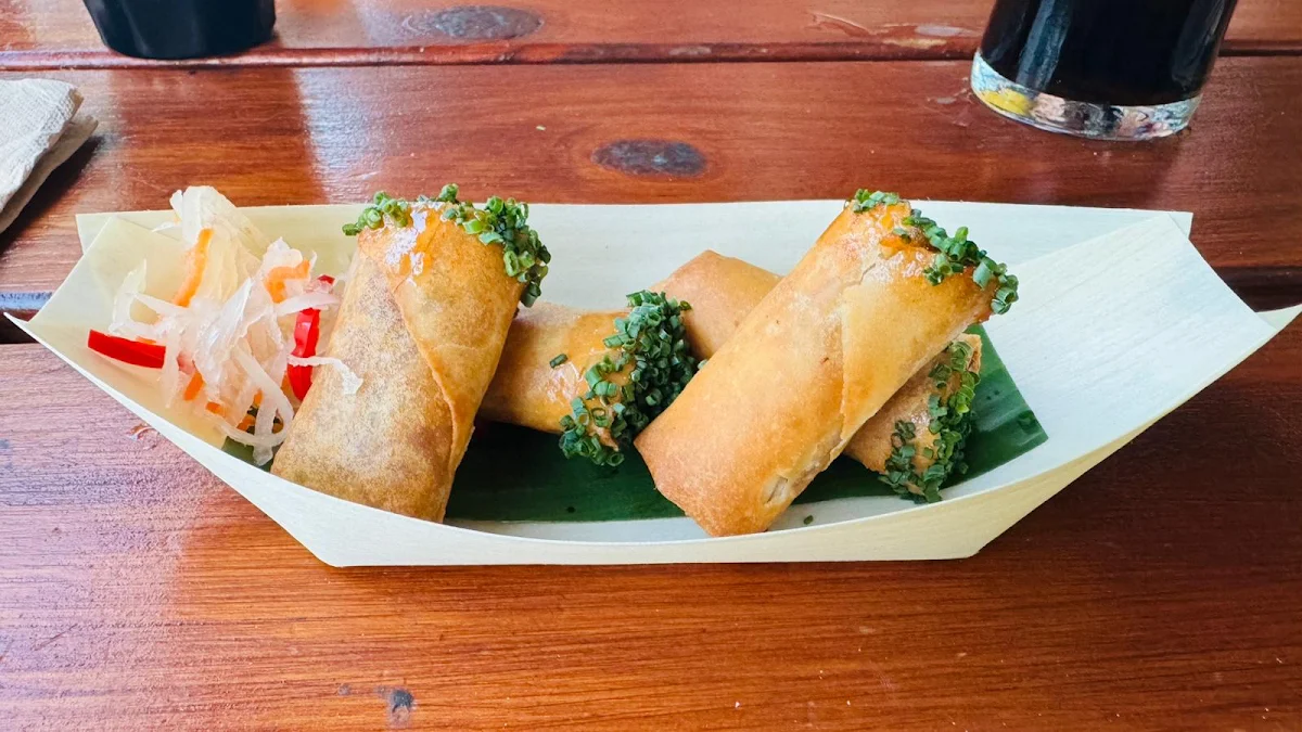 Food & drink, Bud's Tavern